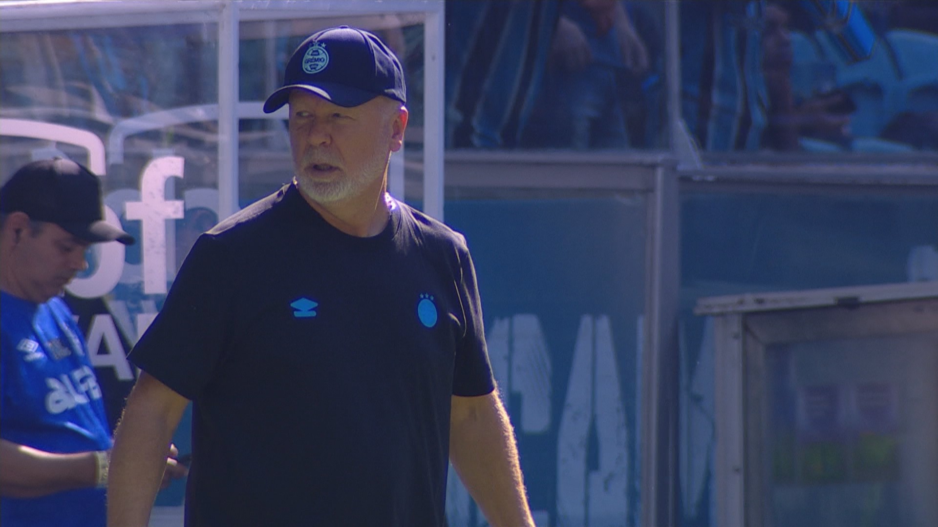 Mano diz que Grêmio fez o jogo que momento exige em vitória e comenta arbitragem 3 gremio x bahia 1t fut 2505 frame 193048