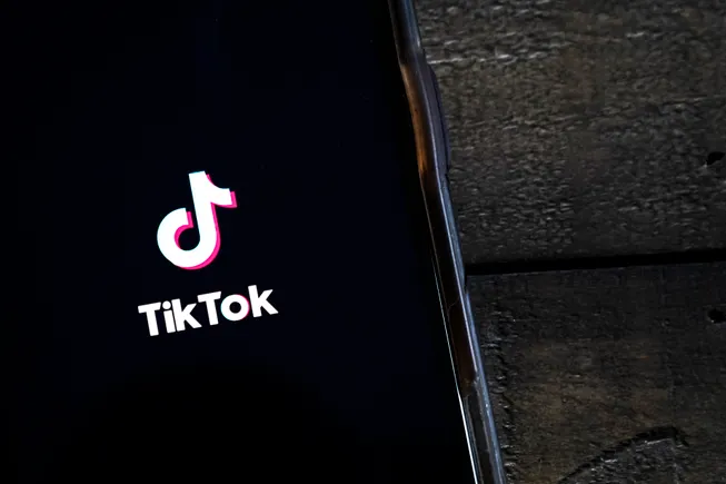 Trump assina o acordo de Tiktok, pois a China pesa detalhes 14
